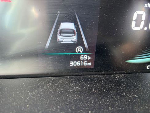 Used 2025 Kia Soul LX w/ LX Technology Package image 38