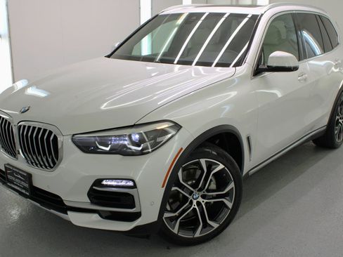 Used 2020 BMW X5 sDrive40i w/ Luxury Seating Package RWD image 2