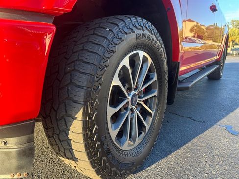 Used 2018 Ford F150 XLT w/ Equipment Group 302A Luxury image 10