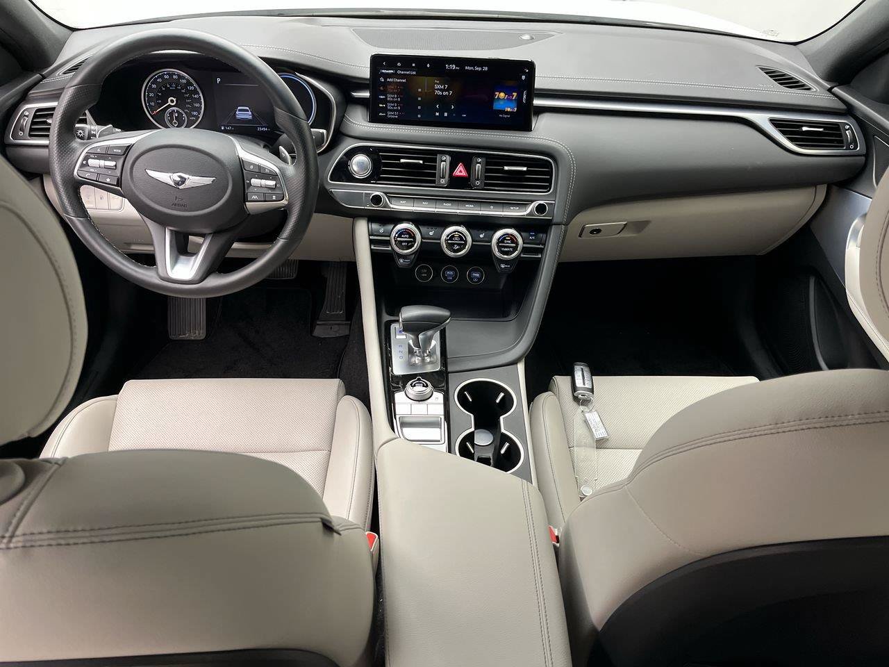 Used 2023 Genesis G70 2.0T AWD/4WD image 4