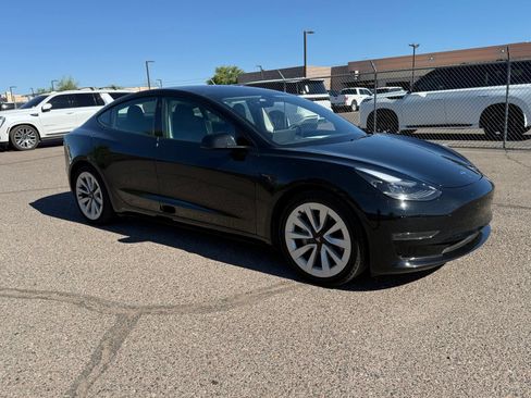 Used 2023 Tesla Model 3 Standard Range RWD image 3