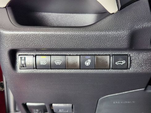 Used 2023 Toyota RAV4 XLE Premium FWD image 29