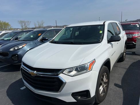 Used 2019 Chevrolet Traverse LS image 2