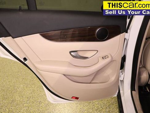 Used 2021 Mercedes-Benz GLC 300 w/ Premium Package image 37