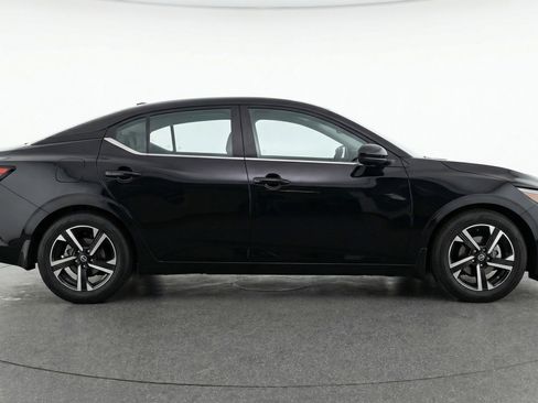 Used 2025 Nissan Sentra SV image 11