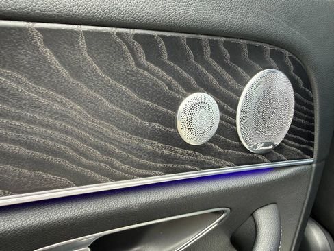 Used 2018 Mercedes-Benz E 300 image 36
