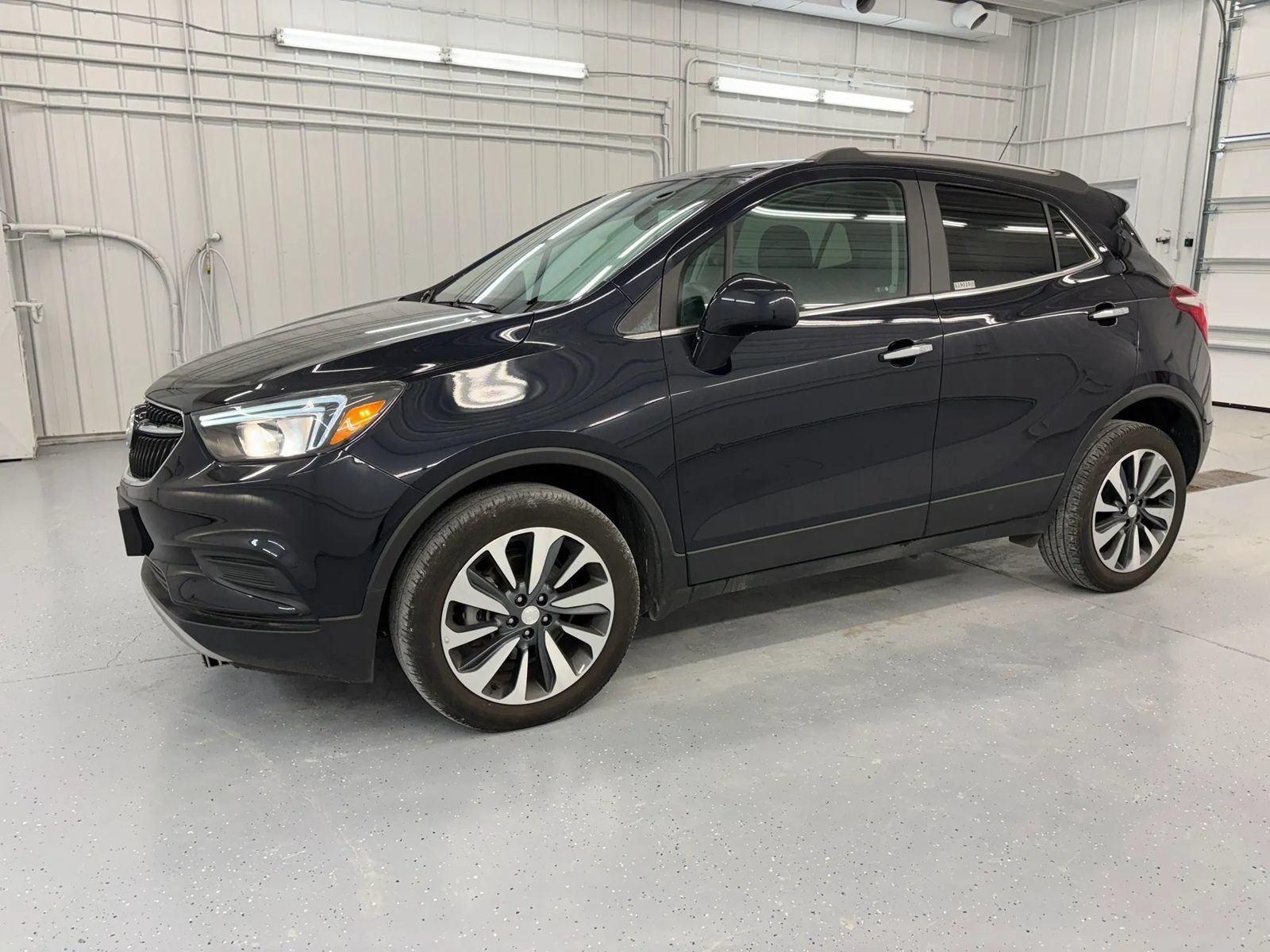 Used 2022 Buick Encore Preferred AWD/4WD image 9