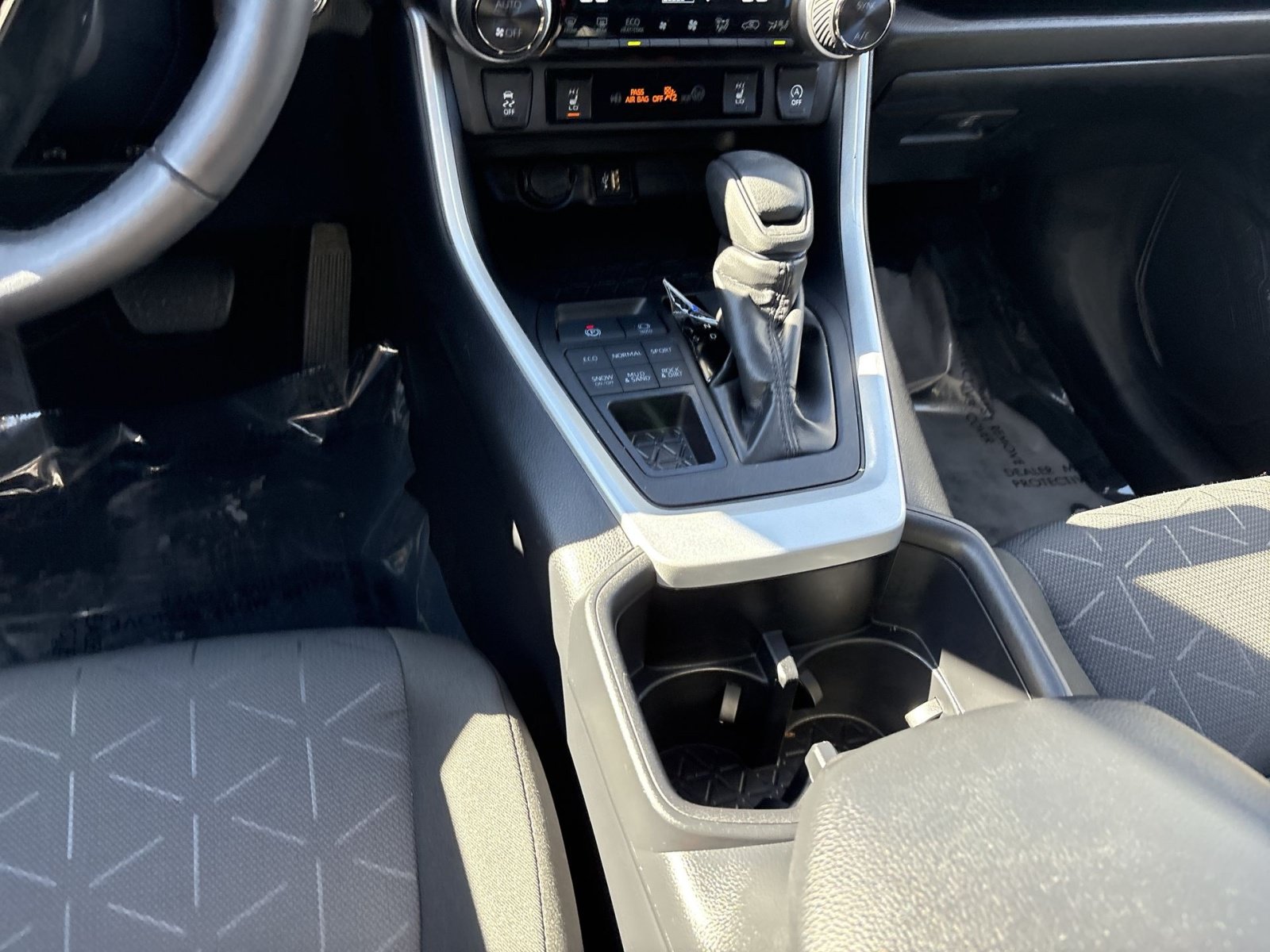 Used 2025 Toyota RAV4 XLE w/ Convenience Package AWD/4WD image 22