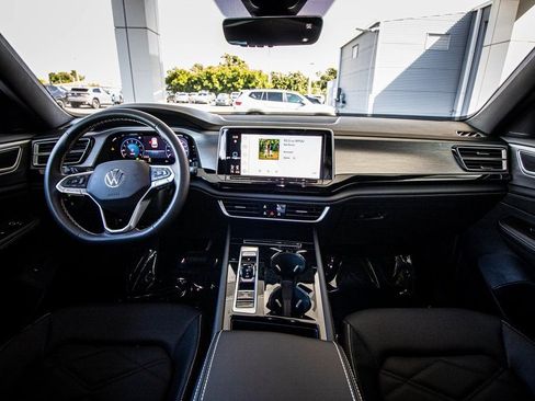 New 2026 Volkswagen Atlas Cross Sport SE image 31