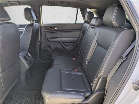 Used 2022 Volkswagen Atlas Cross Sport SE image 18