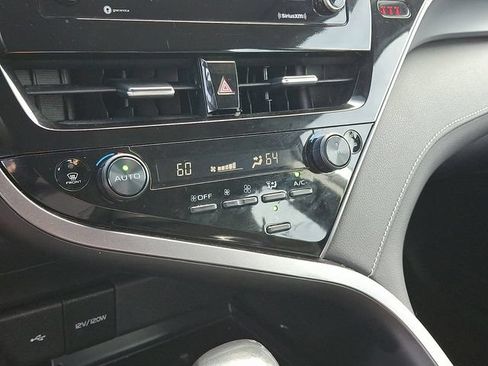 Used 2023 Toyota Camry SE FWD image 15