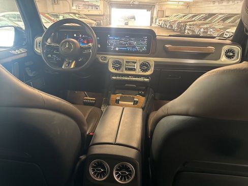 Used 2025 Mercedes-Benz G 63 AMG 4MATIC image 8