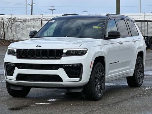 New 2026 Jeep Grand Cherokee L Summit w/ Obsidian Package image 6