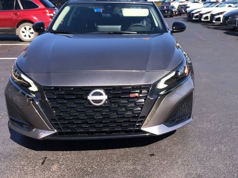 New 2025 Nissan Altima 2.5 SR w/ SR Premium Package image 3