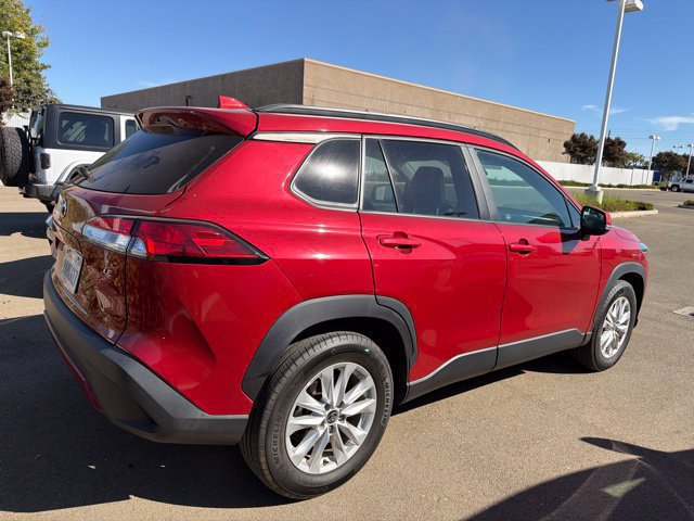 Used 2022 Toyota Corolla Cross LE FWD image 4