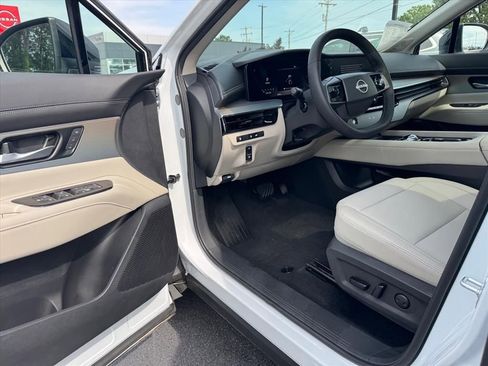 Certified 2025 Nissan Murano SL w/ Cargo Package AWD/4WD image 14