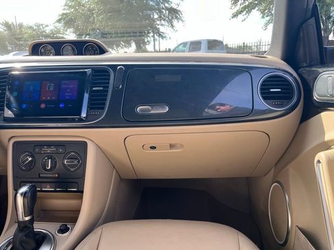 Used 2013 Volkswagen Beetle 2.0T FWD image 7