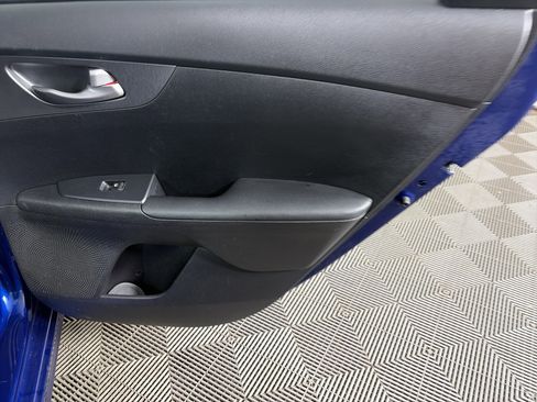 Used 2021 Kia Forte LXS image 39