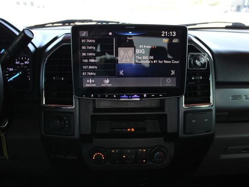Used 2018 Ford F250 XLT AWD/4WD image 12