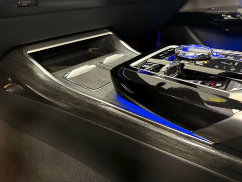 Used 2024 BMW 740i w/ Premium Package image 16