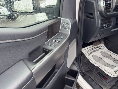 Used 2025 Ford F350 Lariat w/ Lariat Ultimate Package image 11
