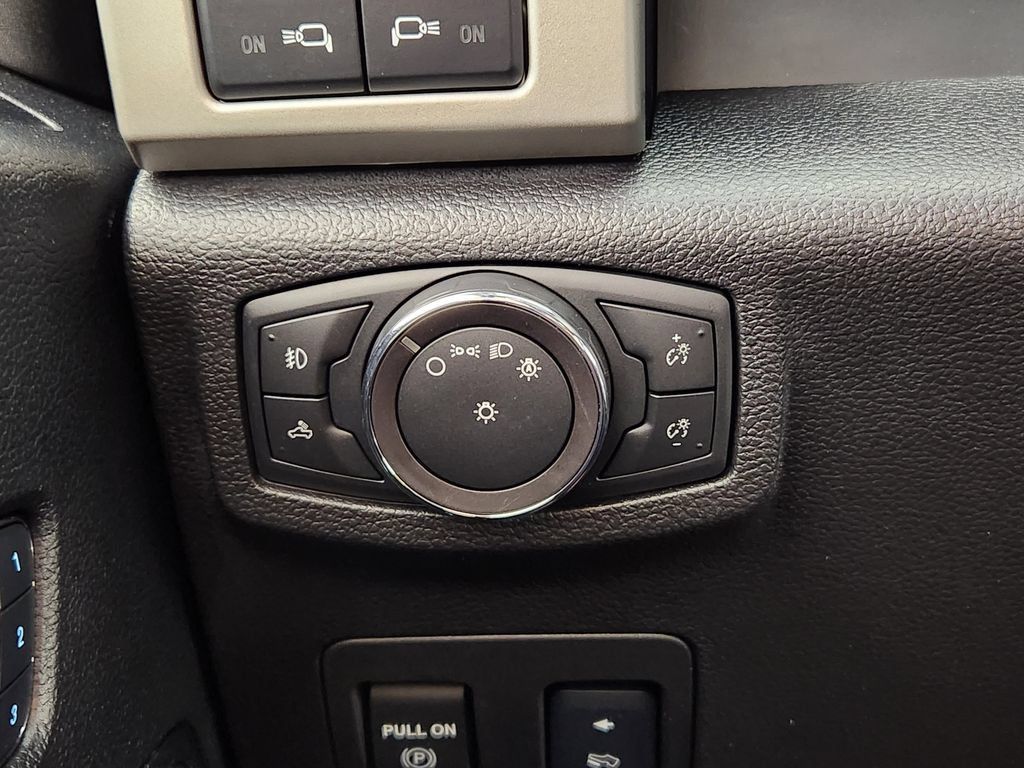 Used 2018 Ford F150 Lariat AWD/4WD image 27