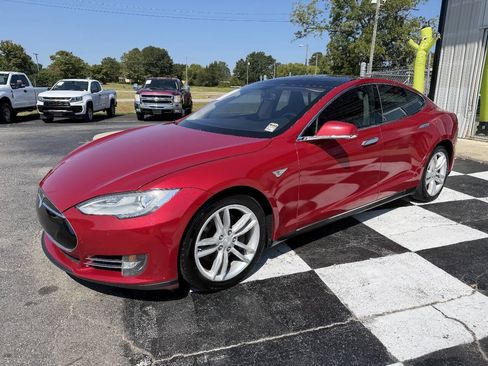Used 2014 Tesla Model S 60 RWD image 2