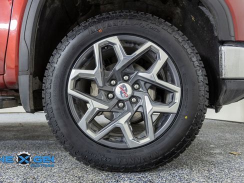 Used 2023 GMC Sierra 1500 SLT image 44