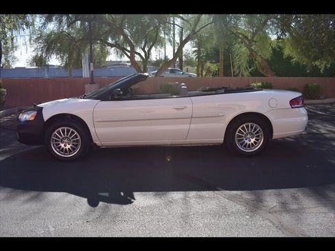 Used 2006 Chrysler Sebring Touring FWD image 9