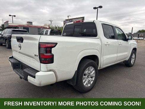 Used 2022 Nissan Frontier SV RWD image 2