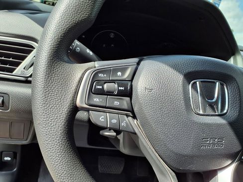 Used 2022 Honda Accord LX image 9
