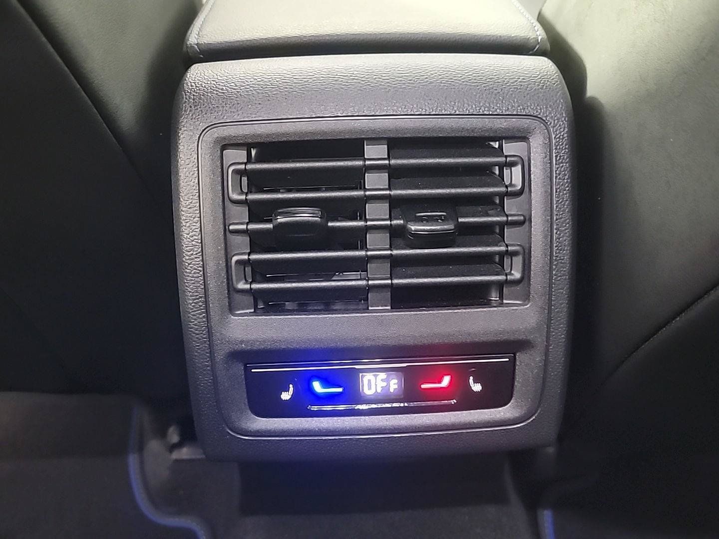 Used 2024 Volkswagen Golf R AWD/4WD image 21
