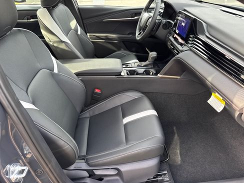 New 2026 Toyota Camry SE w/ Convenience Package FWD image 16