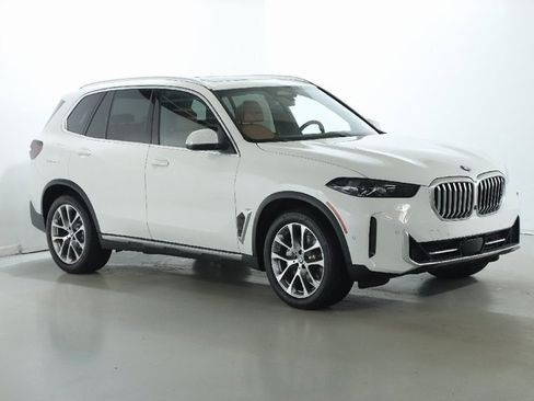 Certified 2024 BMW X5 xDrive40i w/ Parking Assistance Package image 9