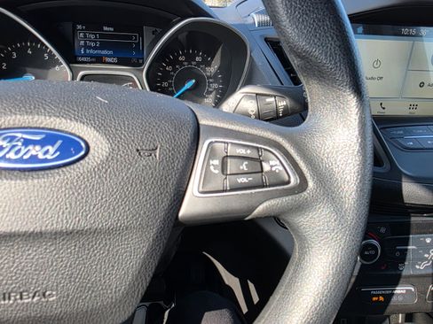 Certified 2019 Ford Escape SE image 16