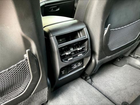 Used 2023 Jeep Grand Cherokee Altitude AWD/4WD image 10