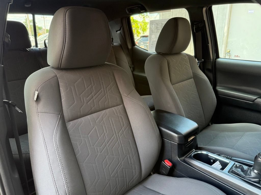 Used 2019 Toyota Tacoma TRD Off-Road w/ Technology Package AWD/4WD image 22