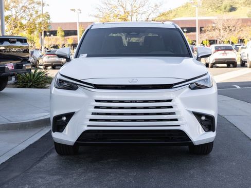 Used 2026 Lexus TX 350 AWD w/ Technology Package image 2