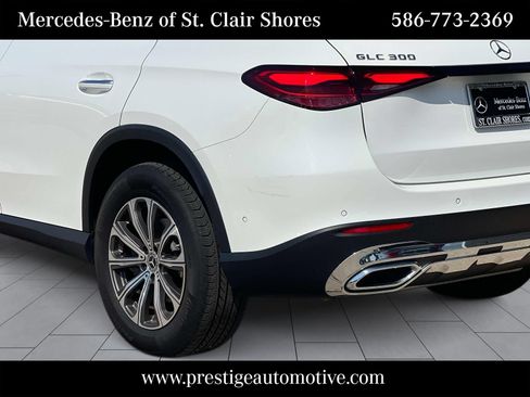 Certified 2025 Mercedes-Benz GLC 300 4MATIC image 4
