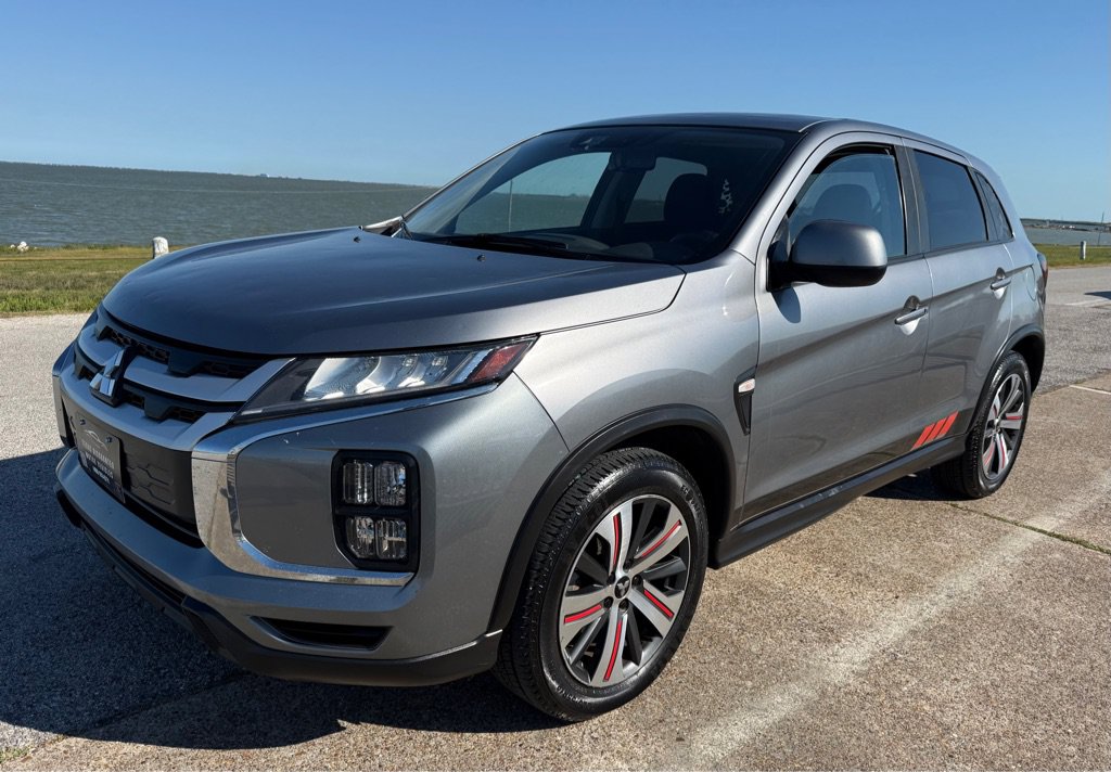 Used 2022 Mitsubishi Outlander Sport ES FWD image 1
