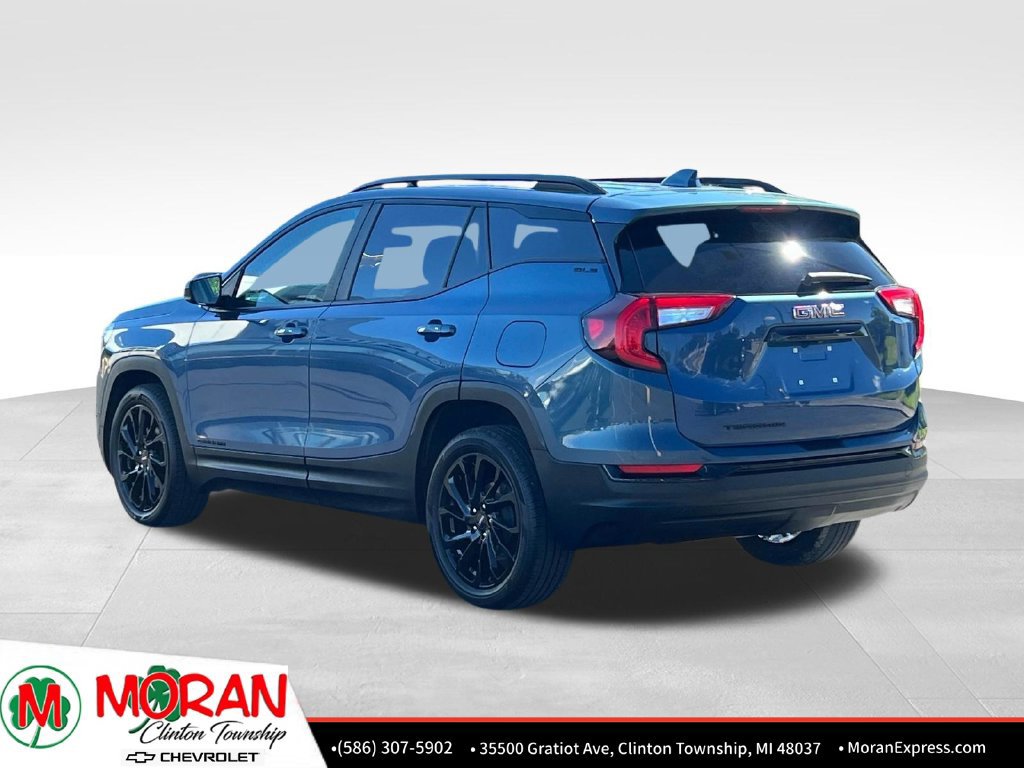 Certified 2024 GMC Terrain SLE w/ Driver Convenience Package FWD image 4