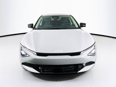 New 2025 Kia EV6 Wind image 2