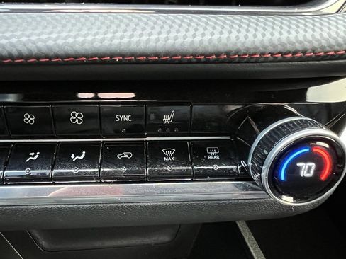 Used 2025 Chevrolet Equinox RS image 36