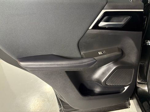 Used 2022 Mitsubishi Outlander ES image 32