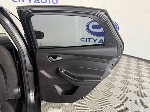 Used 2018 Ford Focus SE image 15