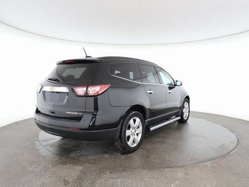 Used 2016 Chevrolet Traverse LT w/ Style and Technology Package image 17
