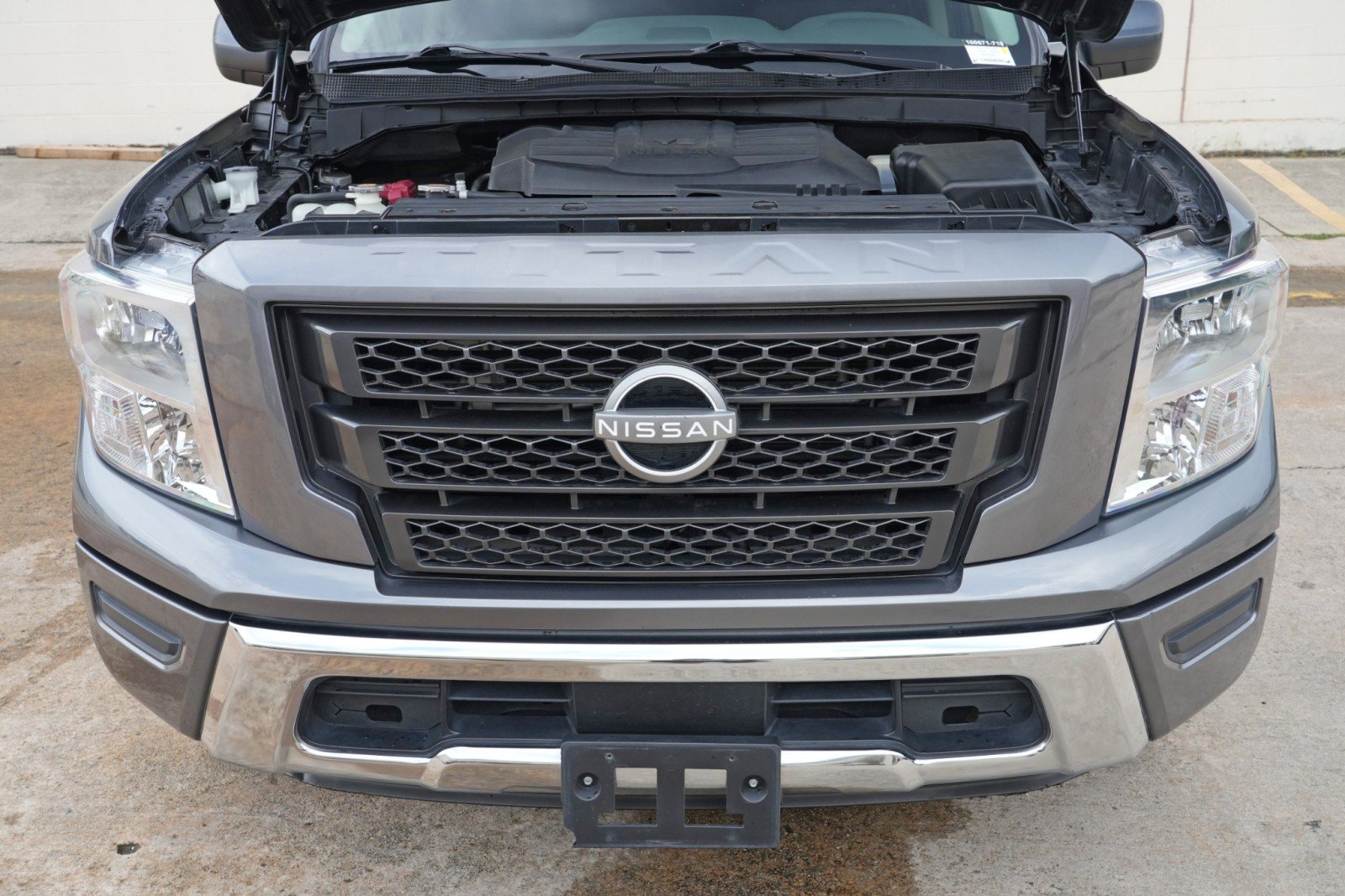 Used 2023 Nissan Titan SV w/ Accessory Utility Package RWD image 6