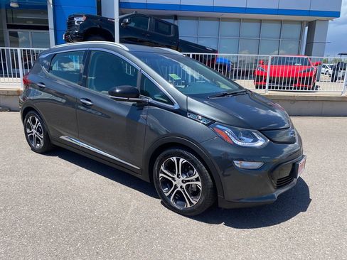 Used 2018 Chevrolet Bolt Premier w/ Driver Confidence II Package FWD image 7
