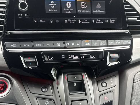 Used 2025 Honda Odyssey Sport-L image 17