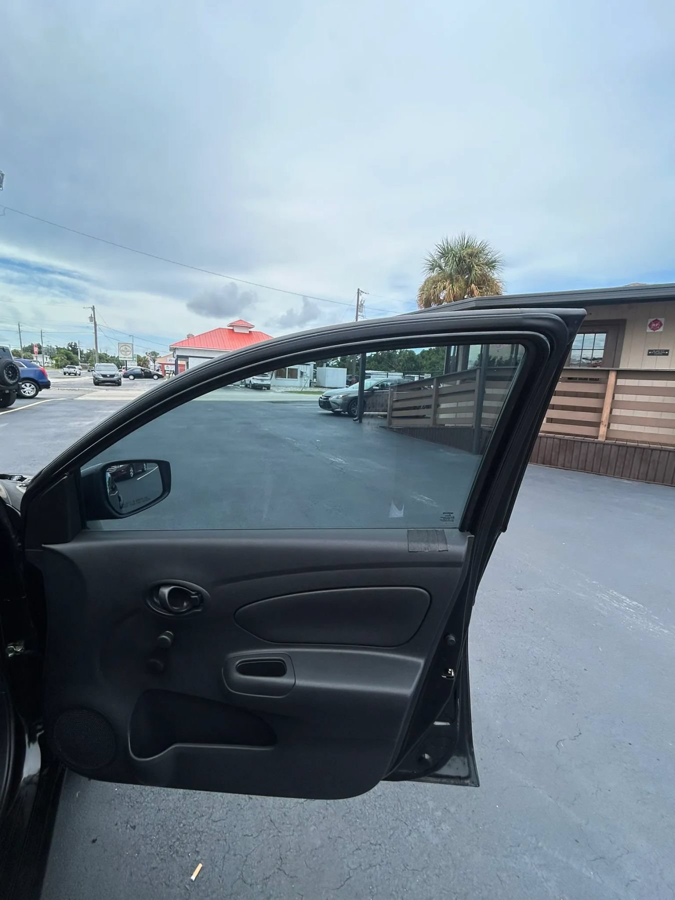Used 2018 Nissan Versa S FWD image 19